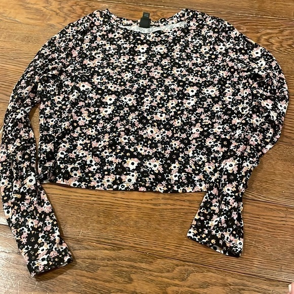 Wild Fable Ling Sleeve Black Floral Top Size XL - Picture 1 of 3